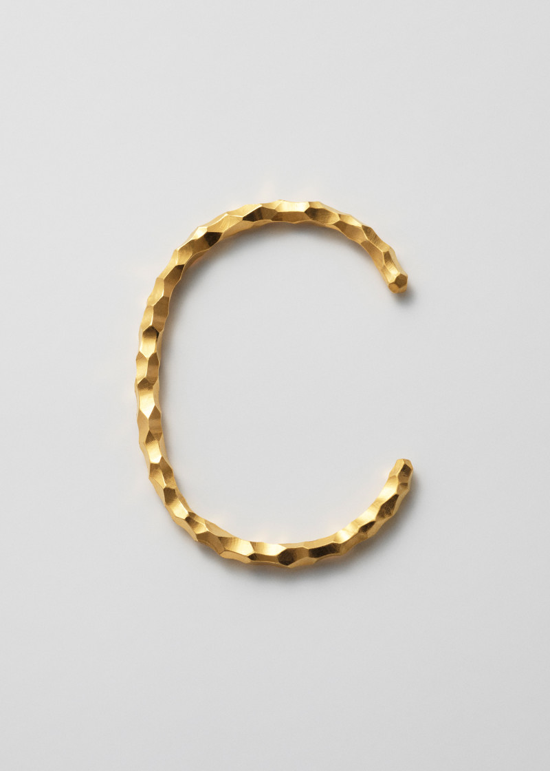 snake bracelet carved gold p1