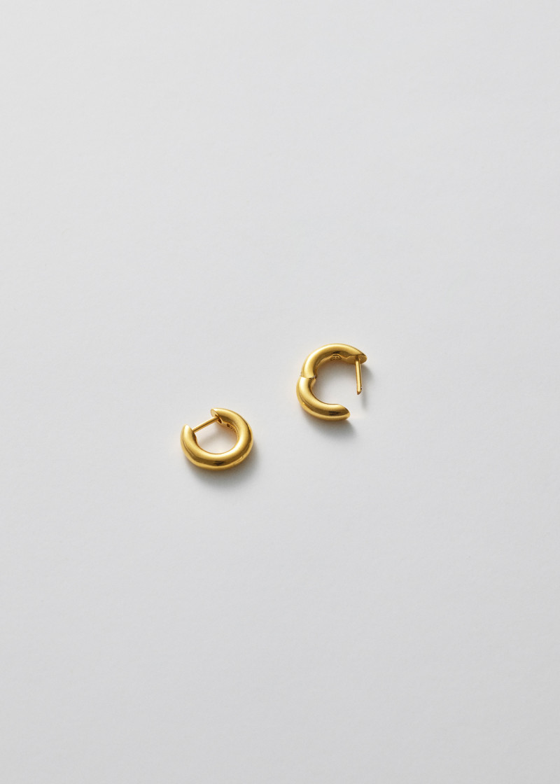 almost earrings extra small polished gold p2