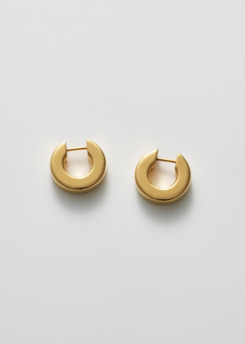 square earrings medium polished gold p1
