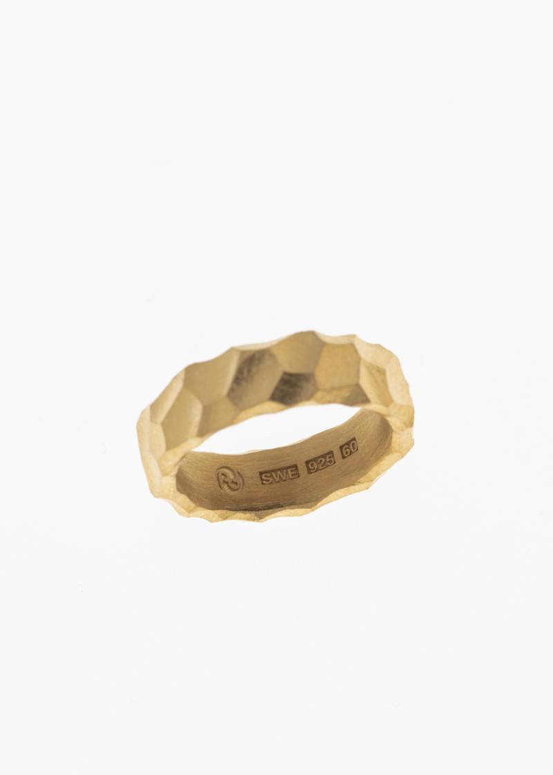 tire ring narrow carved gold p-3