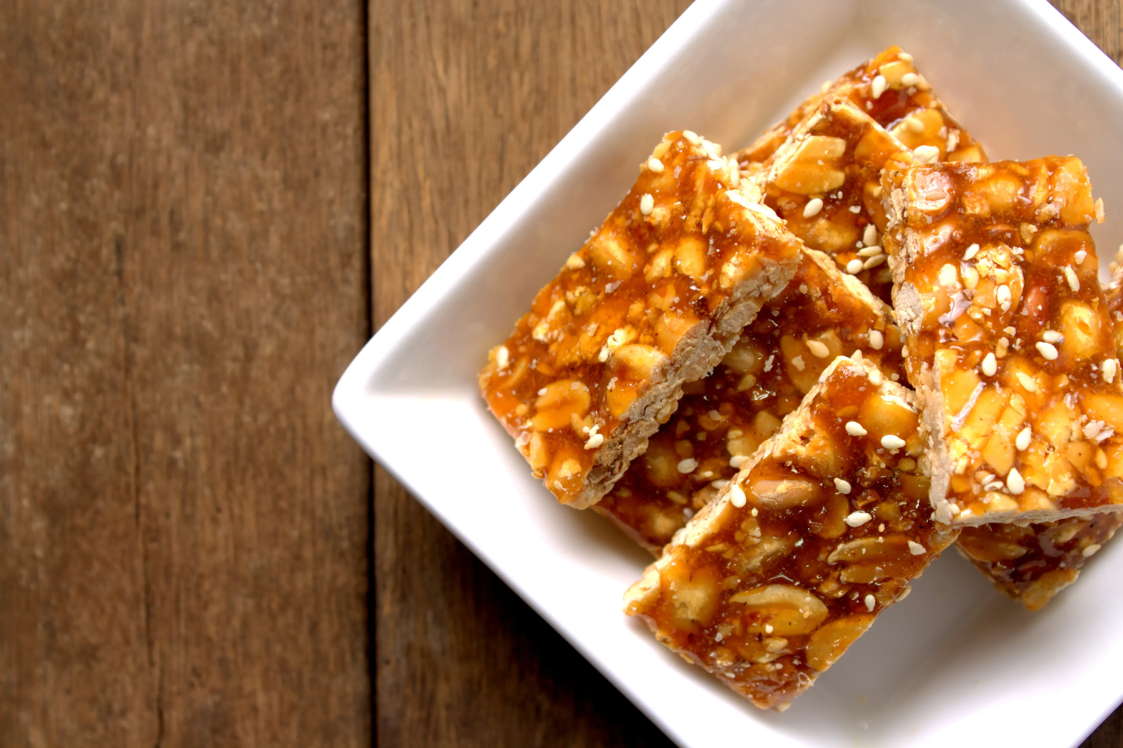 Chinese New Year Snacks Peanut Sesame Brittle Candy