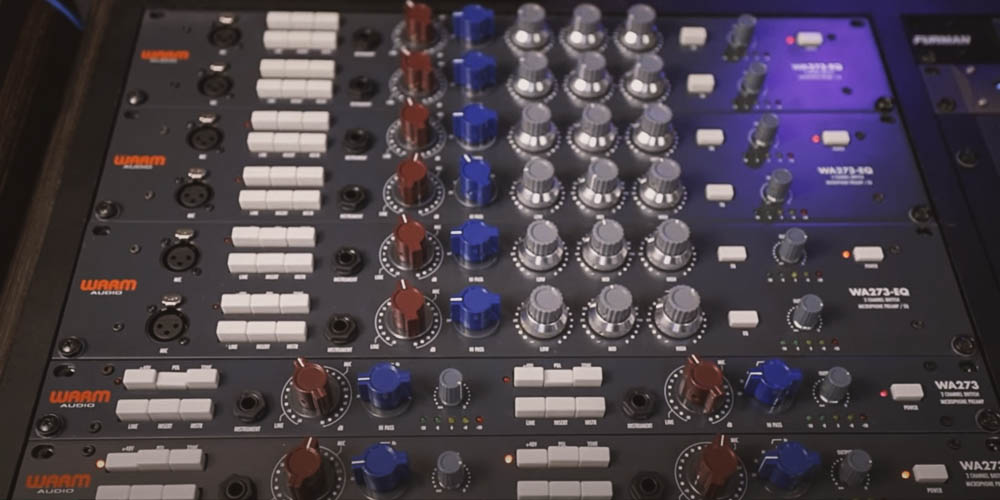 Mini 273-EQ Console