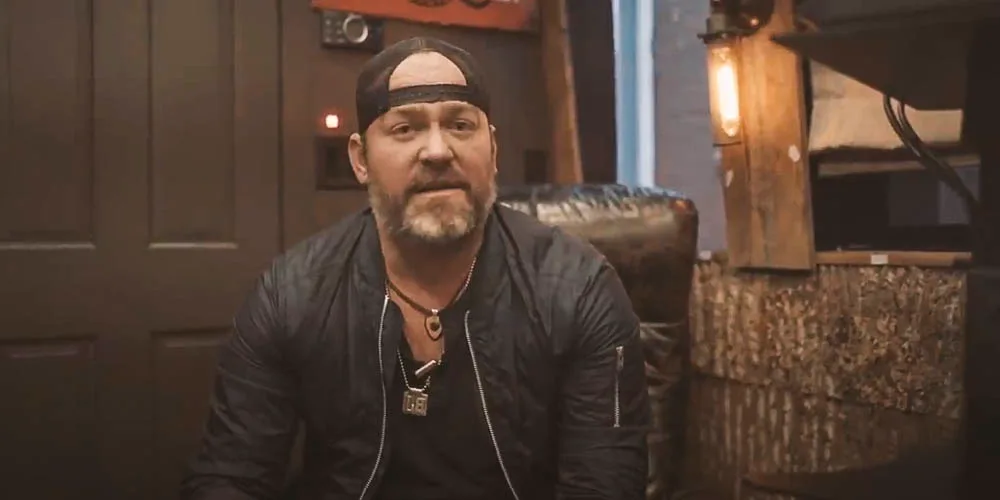 Lee Brice Tour Bus Setup