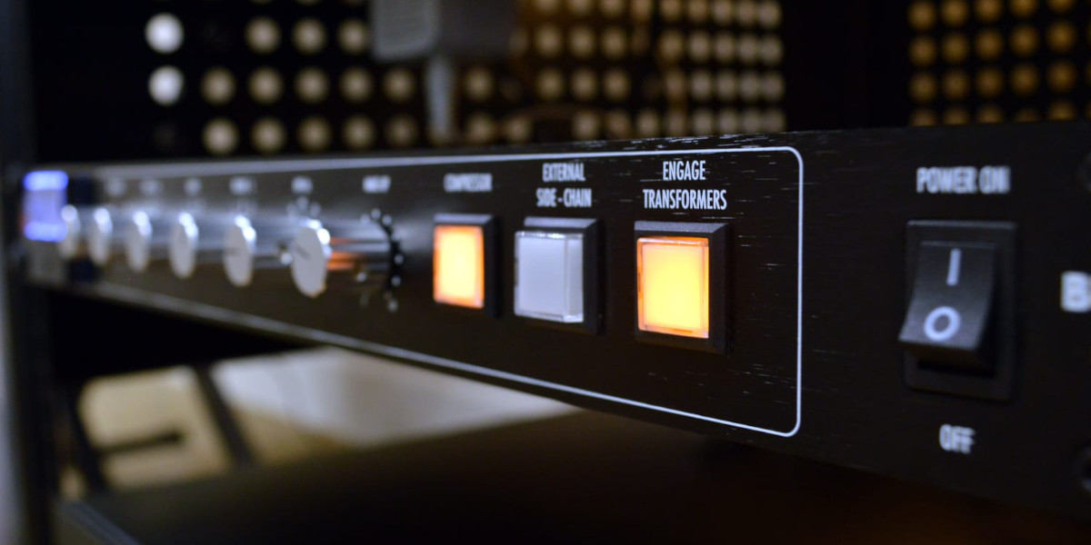 warm-audio-bus-comp-1.jpeg