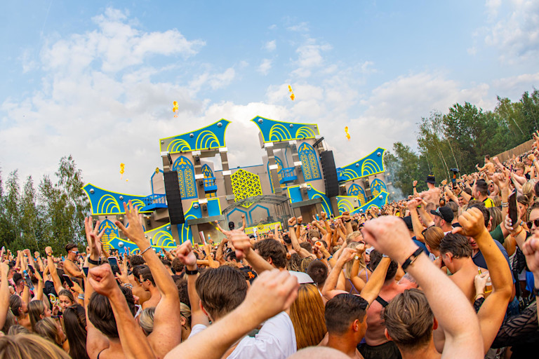 Decibel Outdoor Instagramfeed