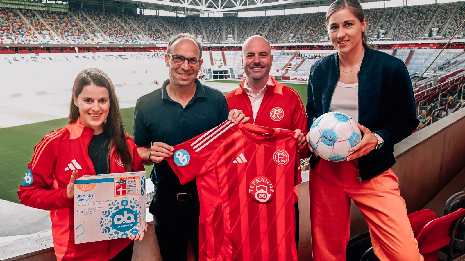 Verantwortliche von o.b. und Fortuna Düsseldorf im Stadion