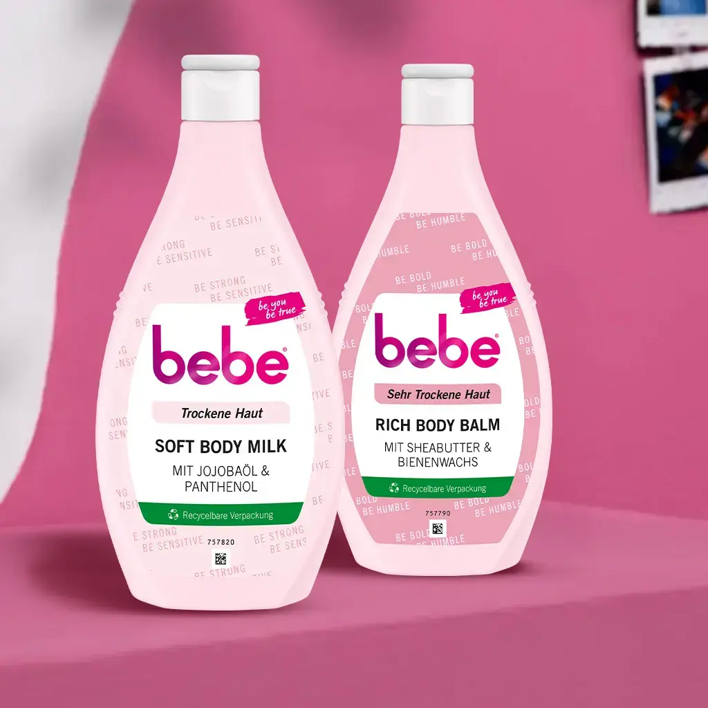 bebe Körperpflege Produkte auf einem roten Tisch