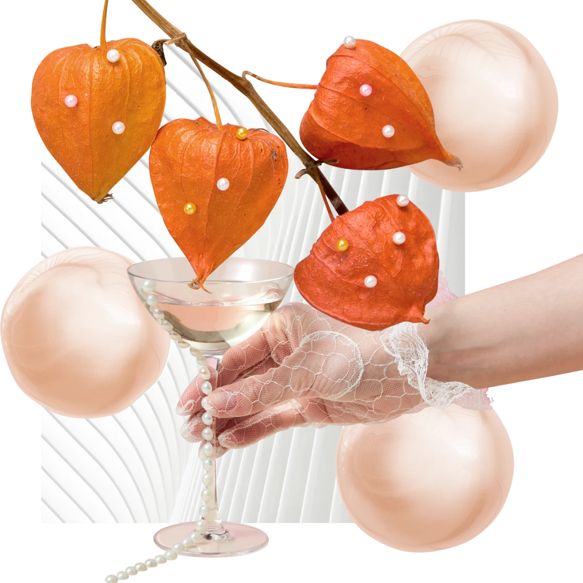 Quatro fisális laranja em um galho fino. Plano de fundo com três pérolas laranja translúcidas, mão com luva de renda segurando uma taça de martini e colar de pérolas e padrão de leque branco.
