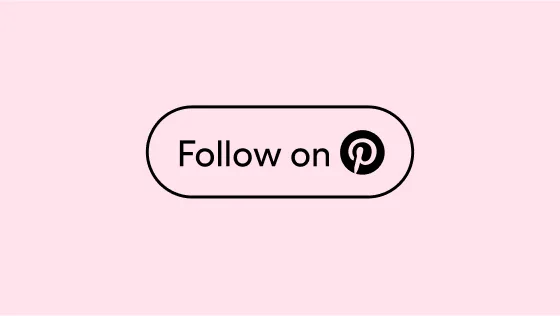 „Követés itt” felirat és egy rózsaszín Pinterest-embléma fekete körvonalú mezőben, rózsaszín háttér előtt