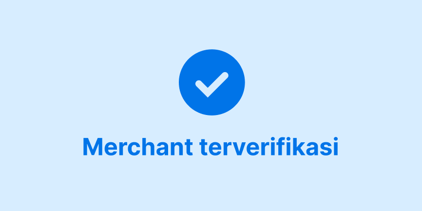 Tanda centang biru tua dan frasa "Merchant terverifikasi" berpusat pada latar belakang biru muda. 