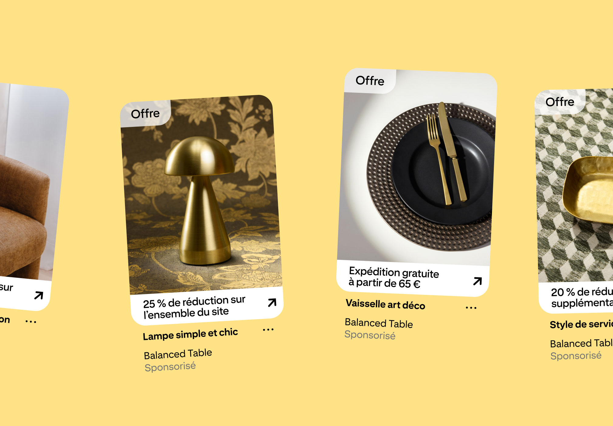 Annonces Shopping Pinterest assorties de badges « Offre » et offres telles que « 25 % de réduction sur tout le site » mettant en avant une lampe en laiton et de la vaisselle.