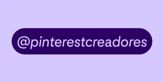 Botón morado oscuro con el texto "@PinterestCreators" sobre un fondo morado claro. 