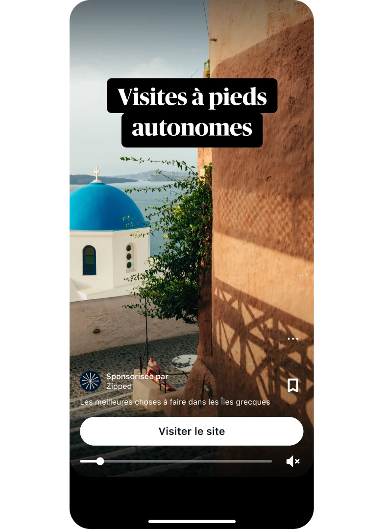 Vignette d’aperçu de l’annonce Idée représentant une vue mer pittoresque en Grèce intitulée « Visites à pied sans guide », avec un bouton « Visiter le site » en bas au centre.