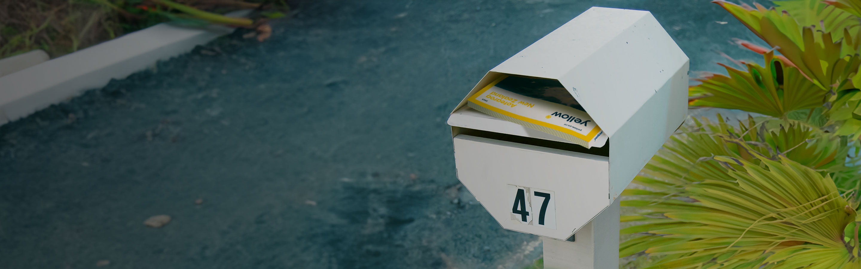 Book-management-Hero-Image-Desktop