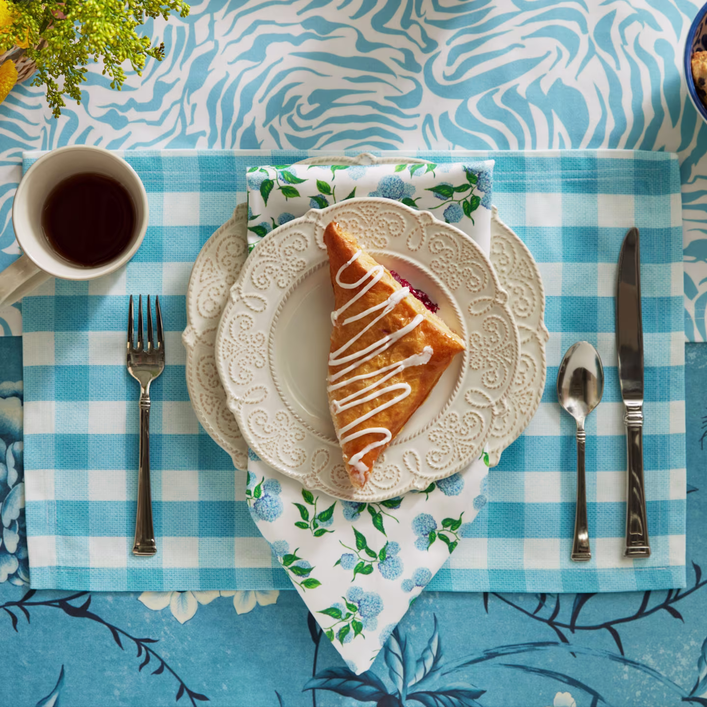 Blue grandmillennial table setting