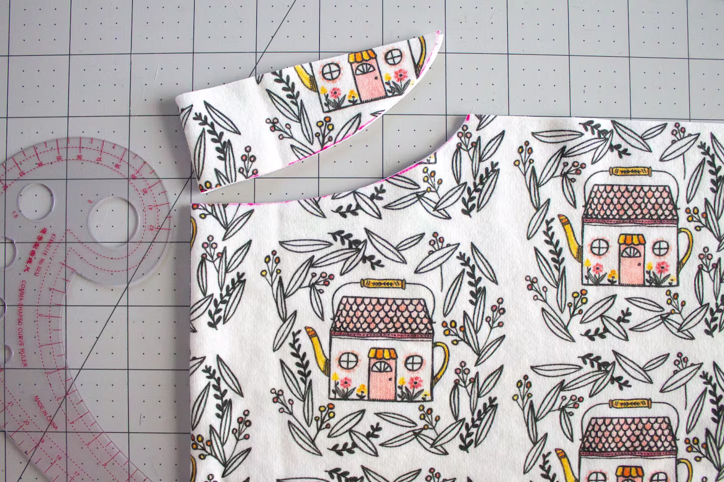 spoonflower-MEGMADE-DIY-lounge-robe-04