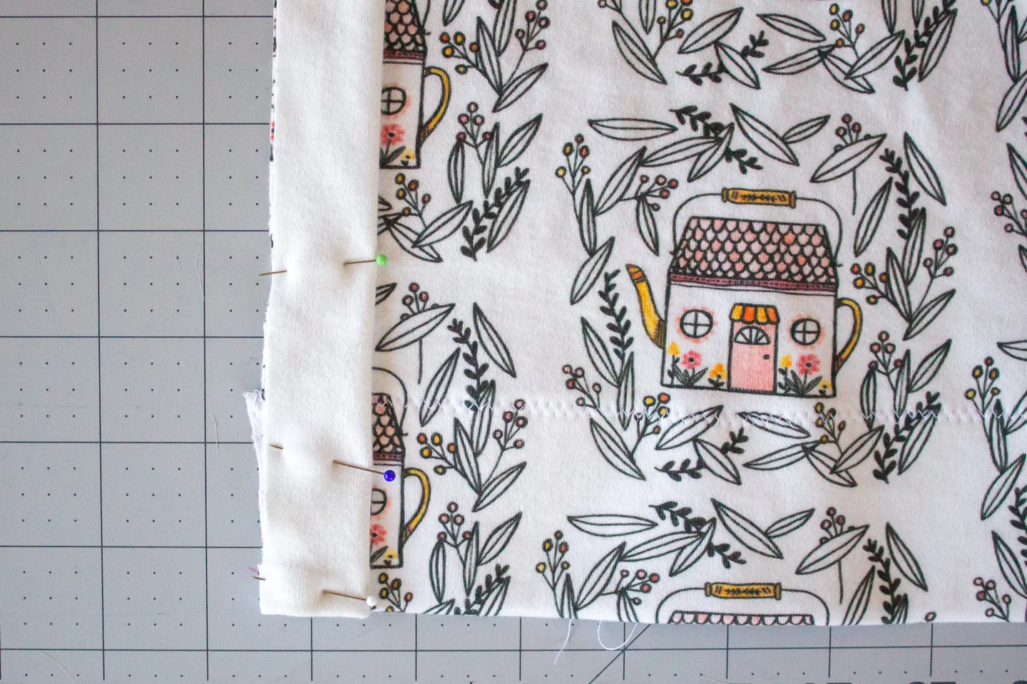 spoonflower-MEGMADE-DIY-lounge-robe-10