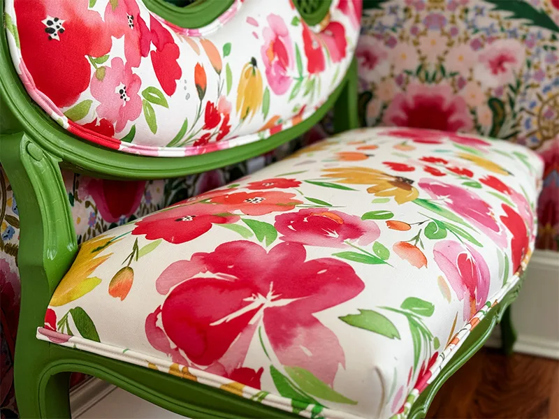 ChairWhimsy_Spoonflower_ReupholsterSettee_CloseUpTrim2