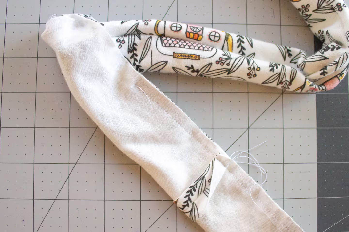 spoonflower-MEGMADE-DIY-lounge-robe-13