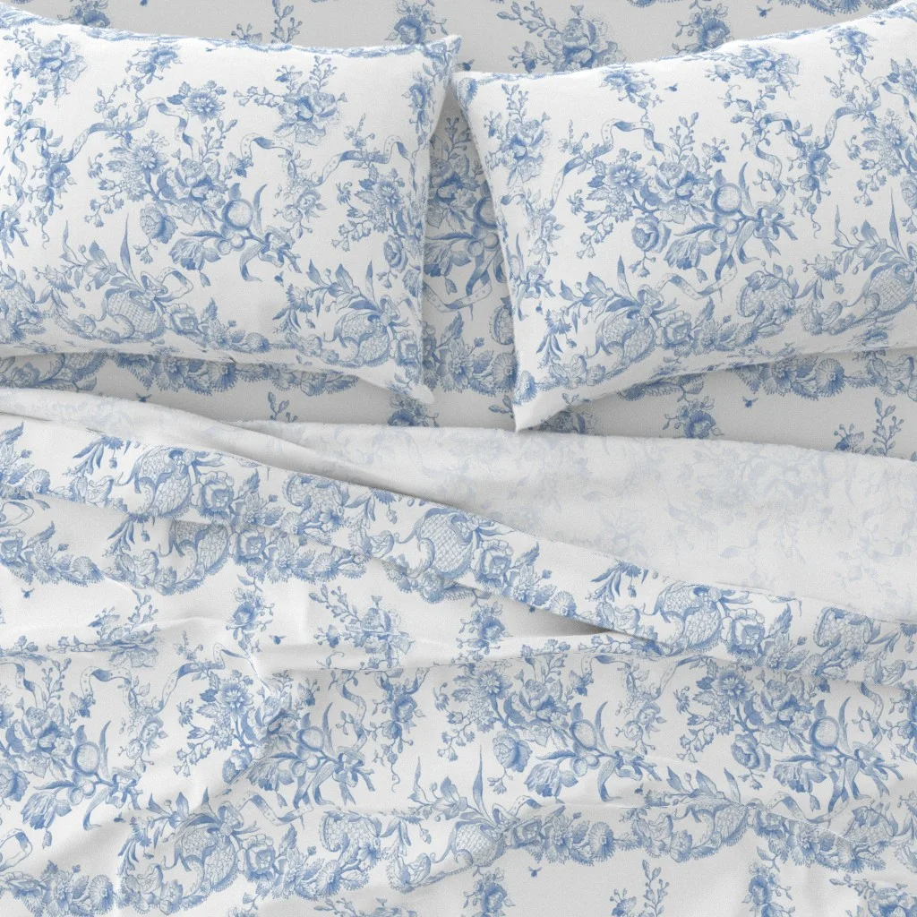 Blue and white rococo sheet set