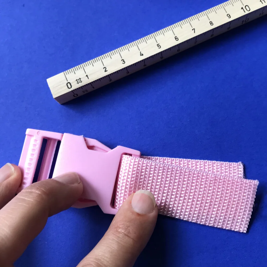 Attach webbing to end pieces | Spoonflower Blog 