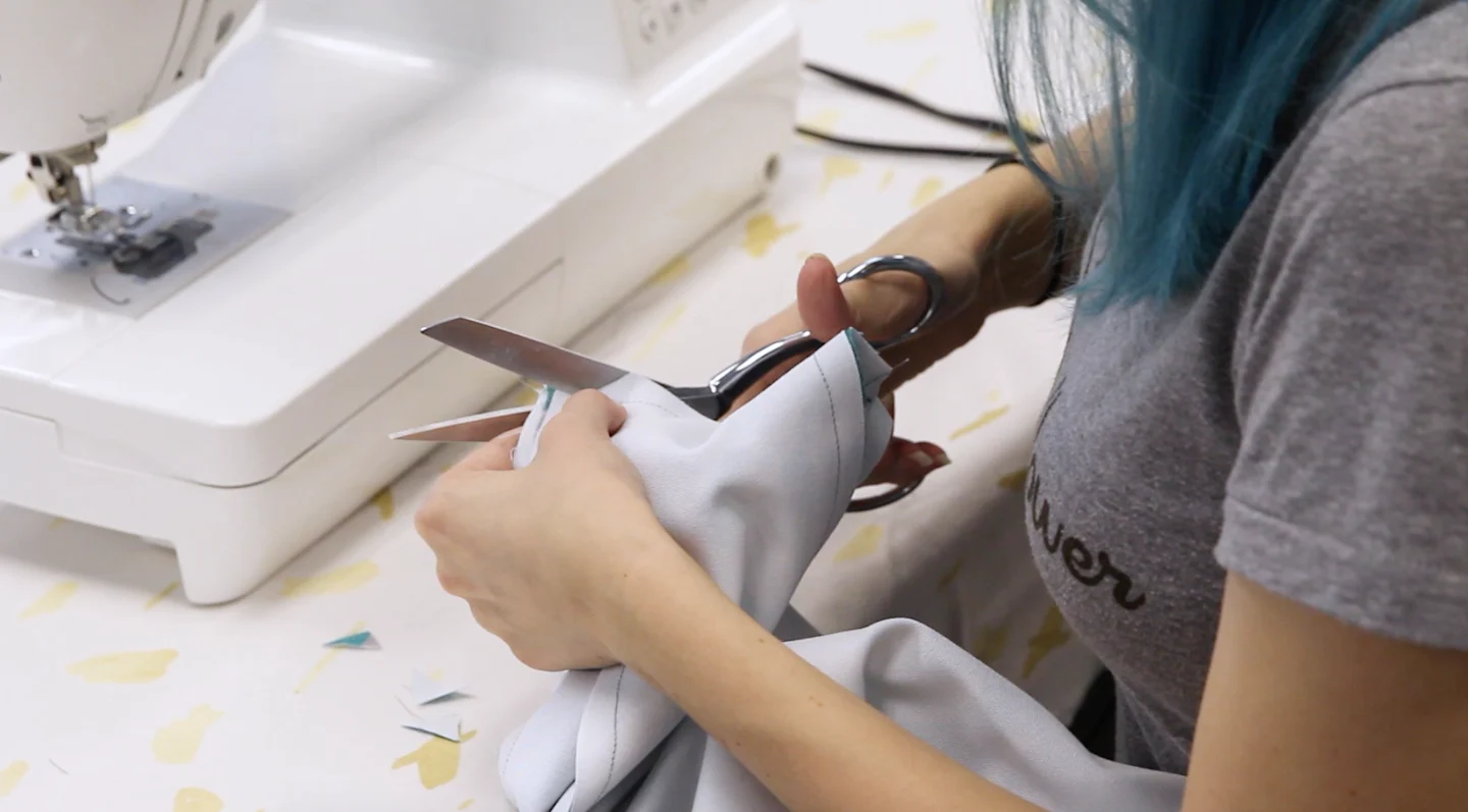 DIY dog bed: Clipping corners to reduce bulk | Spoonflower Blog