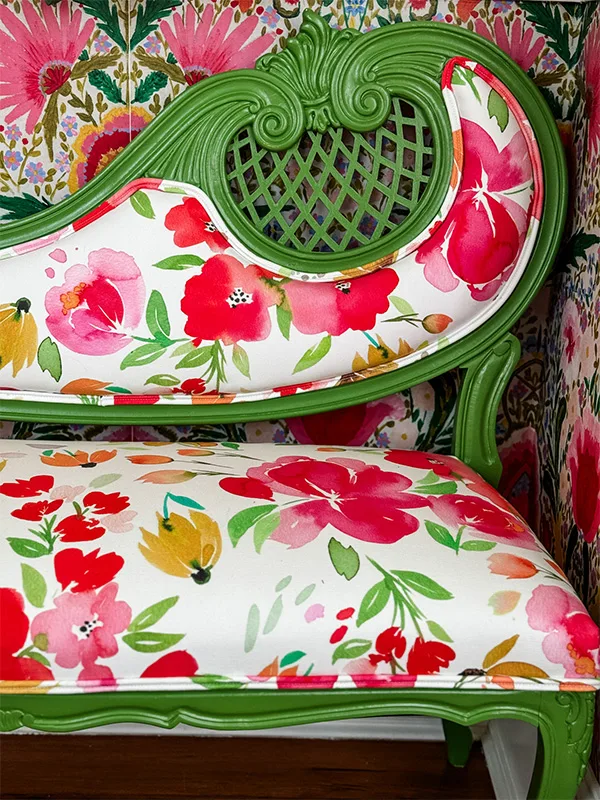 ChairWhimsy_Spoonflower_ReupholsterSettee_CloseUpTrim1
