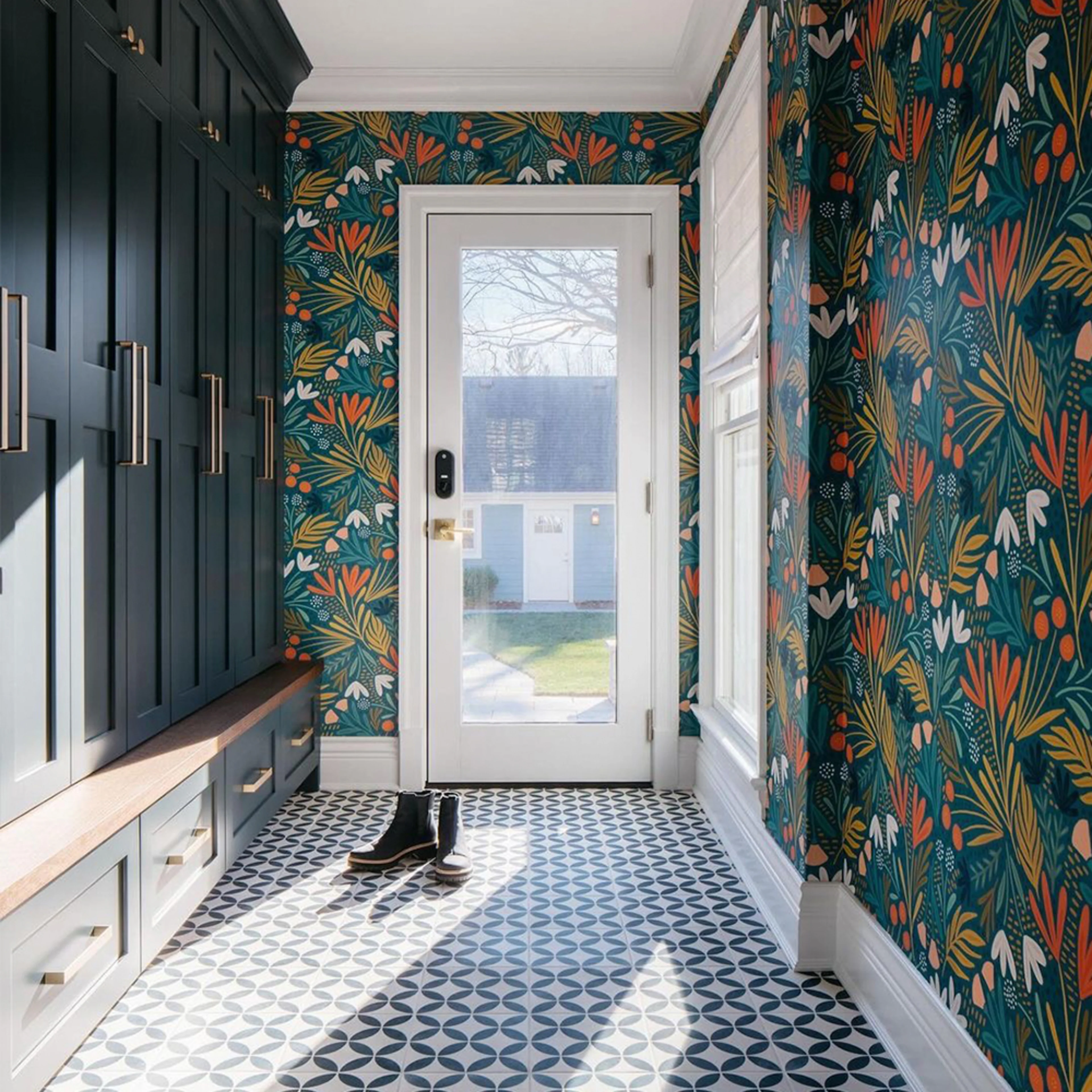 Entry Hall Wallpapers And