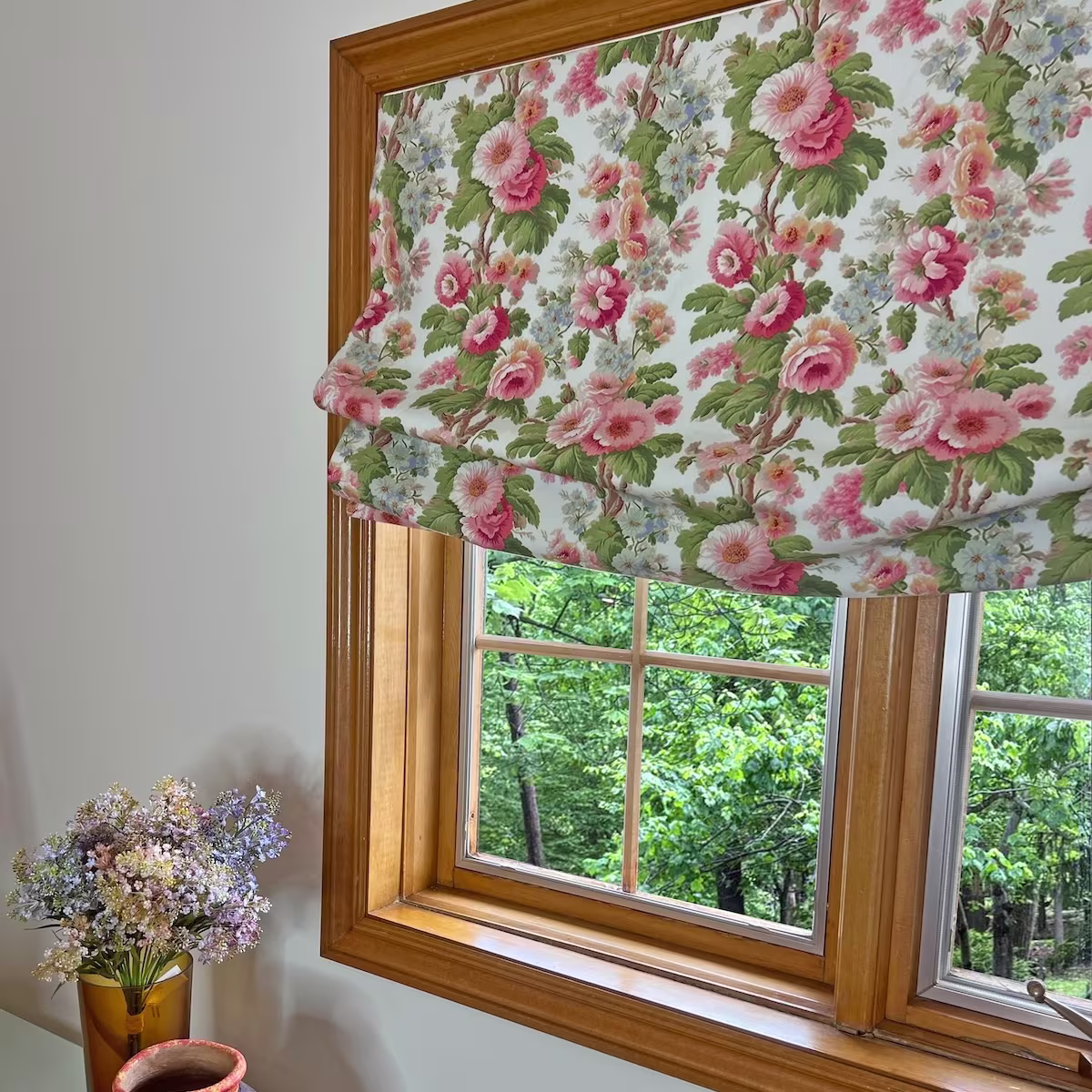 A rose floral chintz print roman shade made of Linen Cotton Canvas