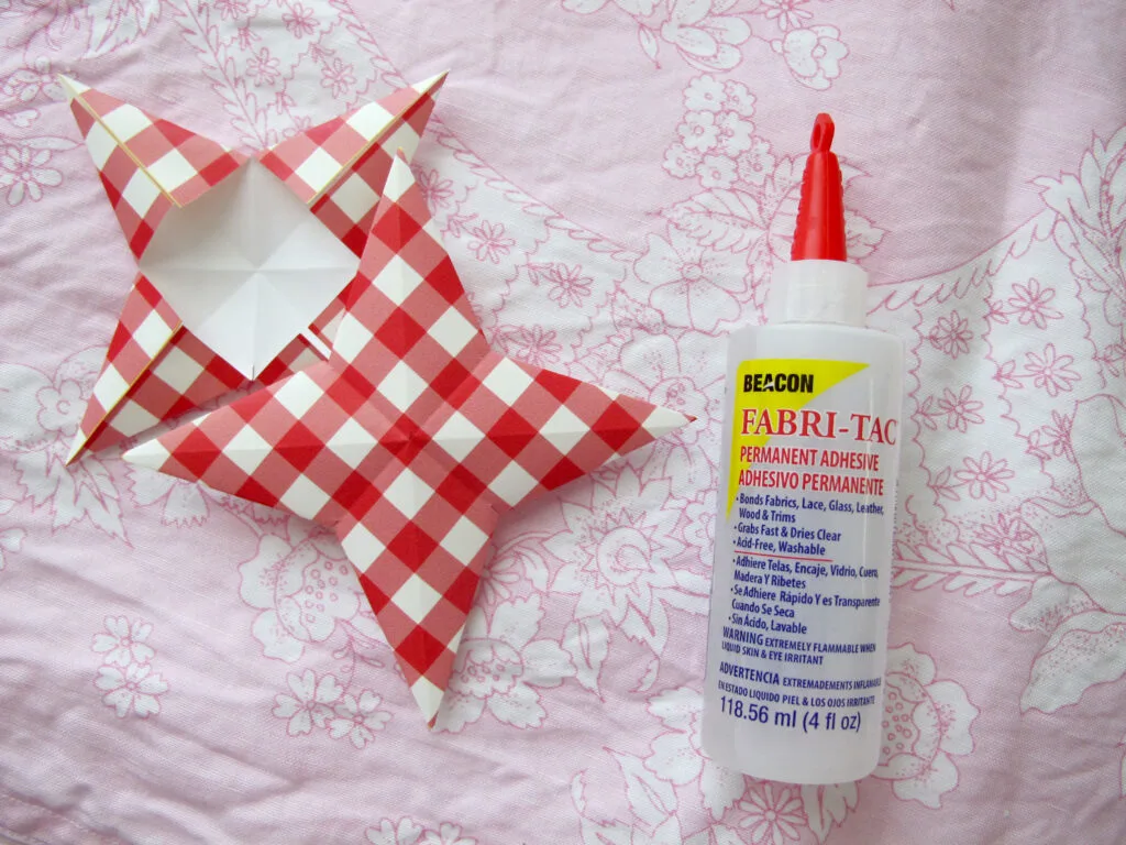 Your Complete Guide to Making Danish Christmas Stars | Spoonflower Blog 