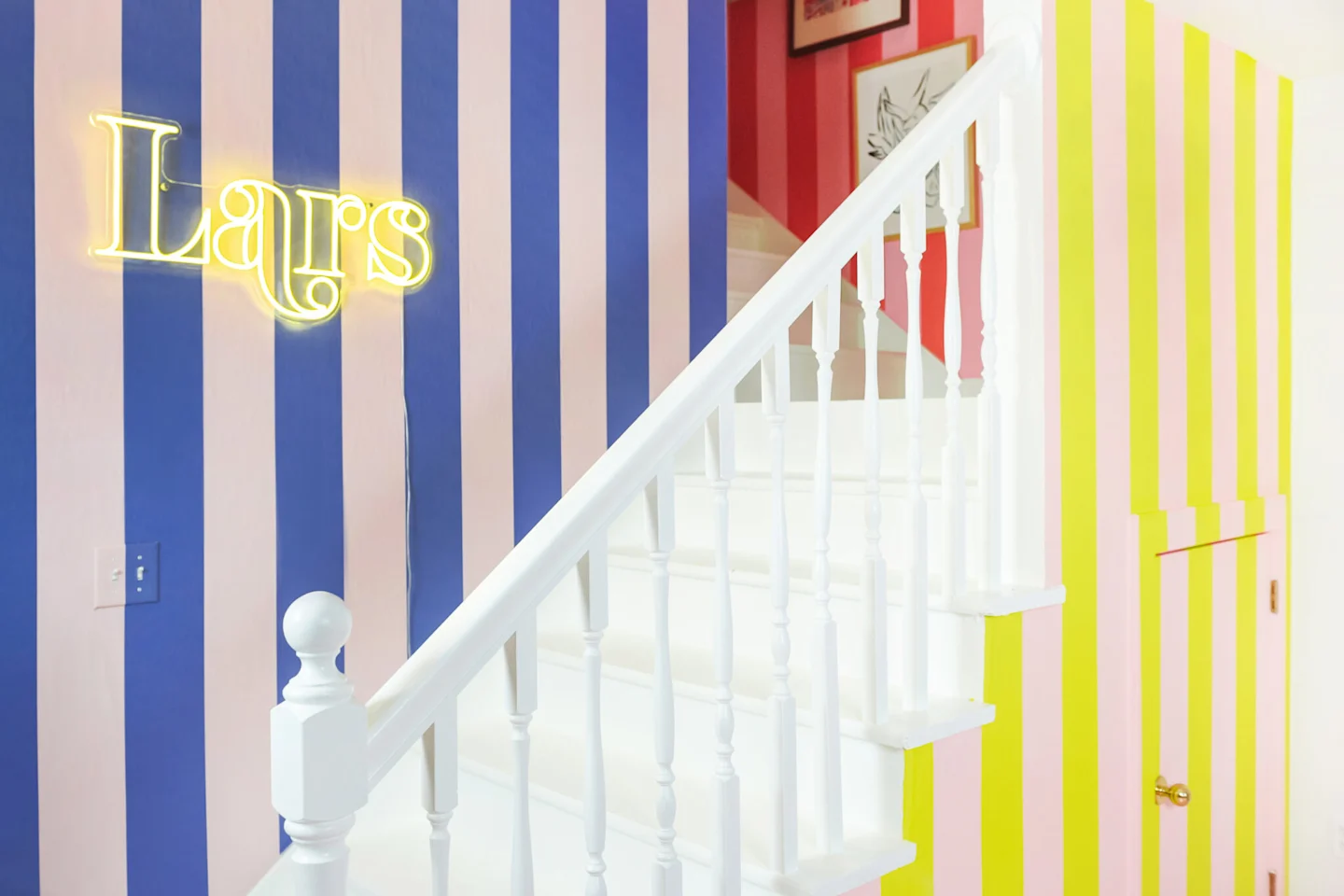 Lars-Striped-Spoonflower-Wallpaper-Staircase-15-of-16-2048x1365
