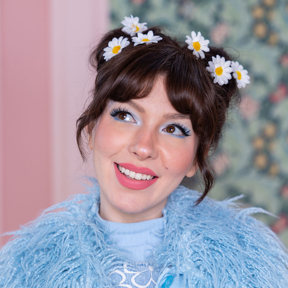 Headshot of Keiko Lynn.