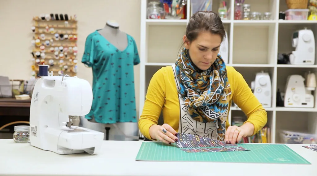 How to Sew a Bow Tie for Your Dog | Spoonflower Blog 