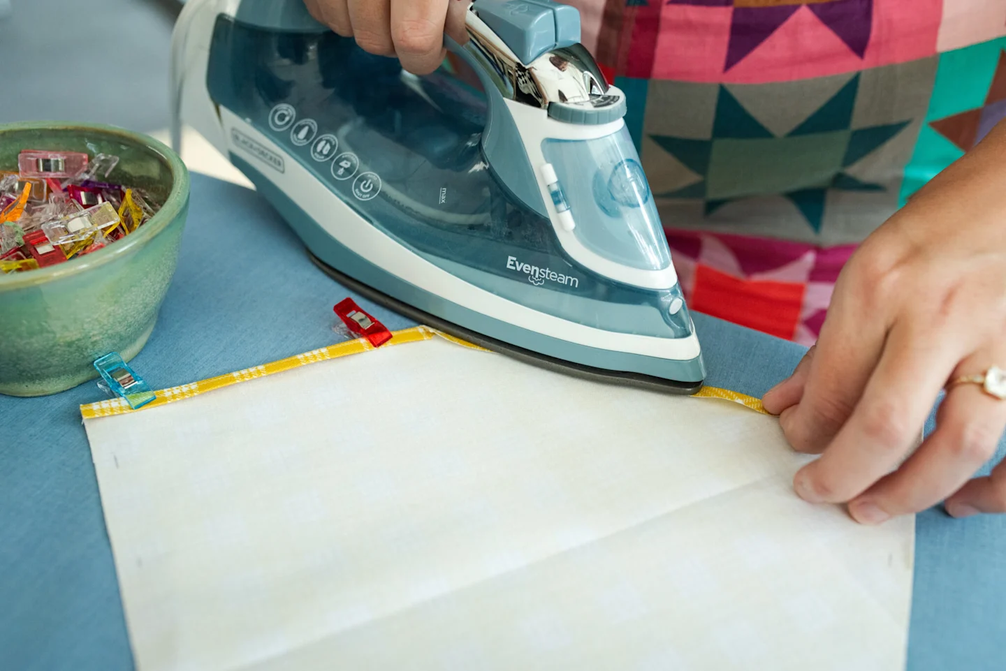 25_8_DogBandana_Blog-17-2048x1367