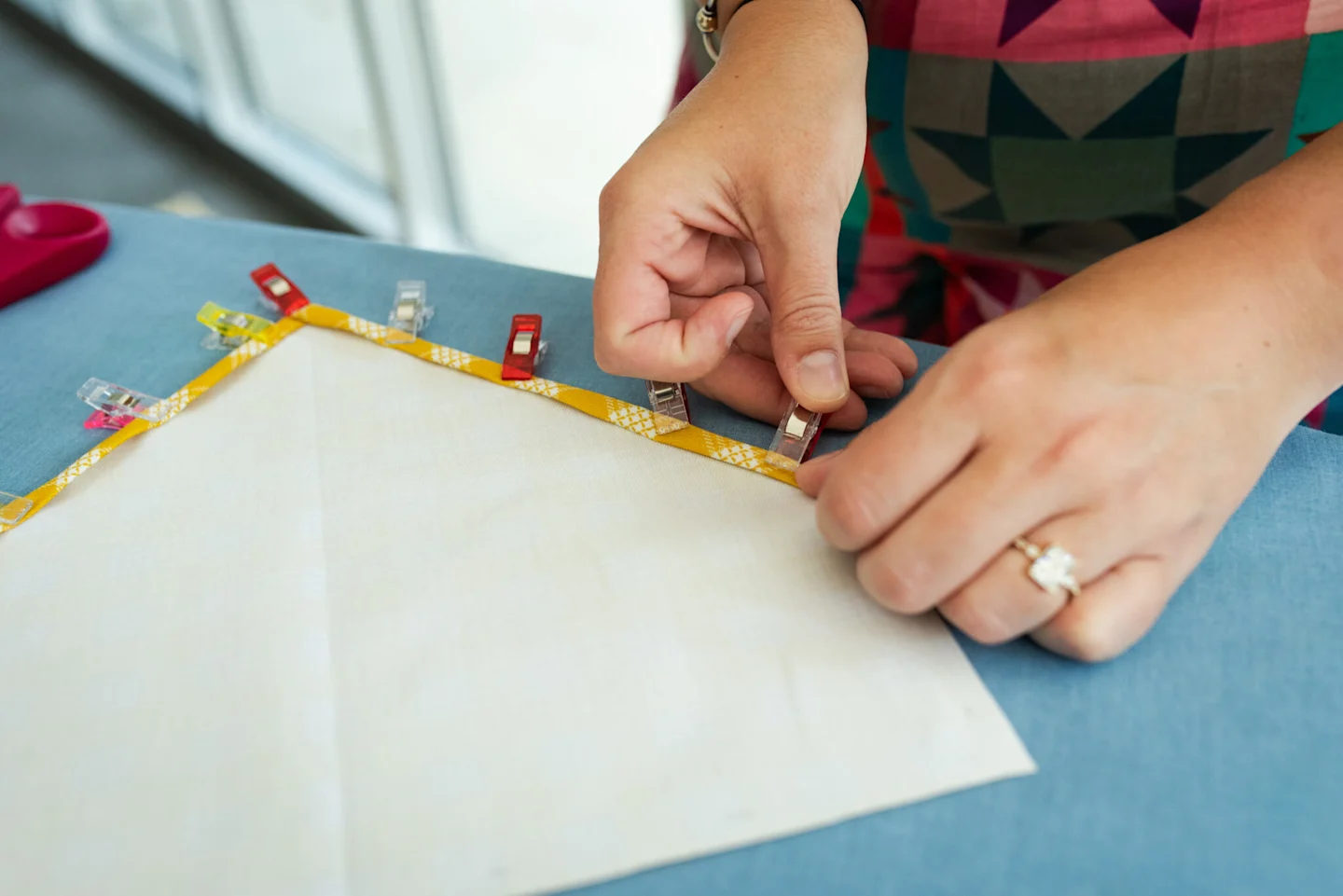 25_8_DogBandana_Blog-18-2048x1367