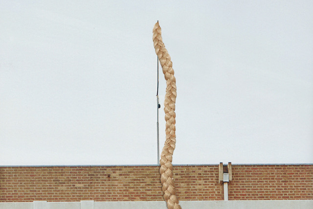 In De Wind Aan De Wand Anetta Mona Chisa And Lucia Tkacova