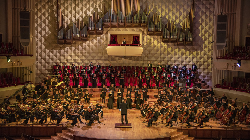 Tbilisi Symphony Orchestra performs Kakhidze's monumental Requiem