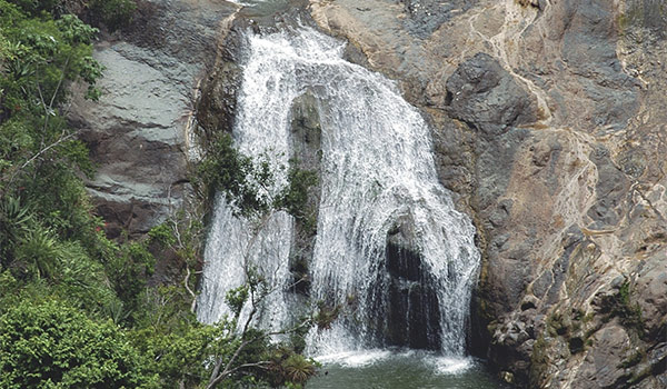 Les célèbre chutes Guayabo