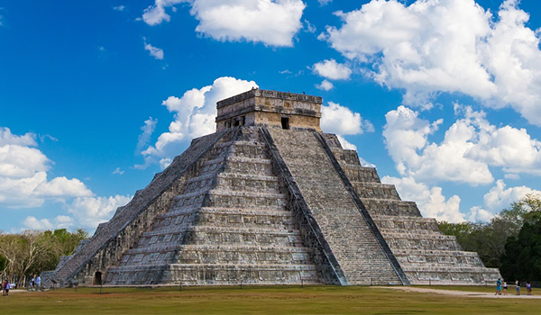 Anciennes ruines mayas