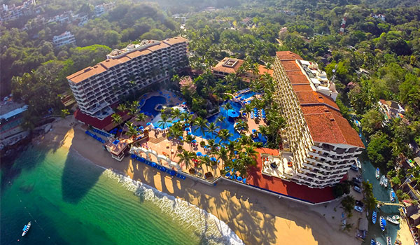 Vue aérienne de l’époustouflant Barceló Puerto Vallarta