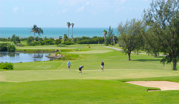 View of the beautiful greens at Varadero Golf Club