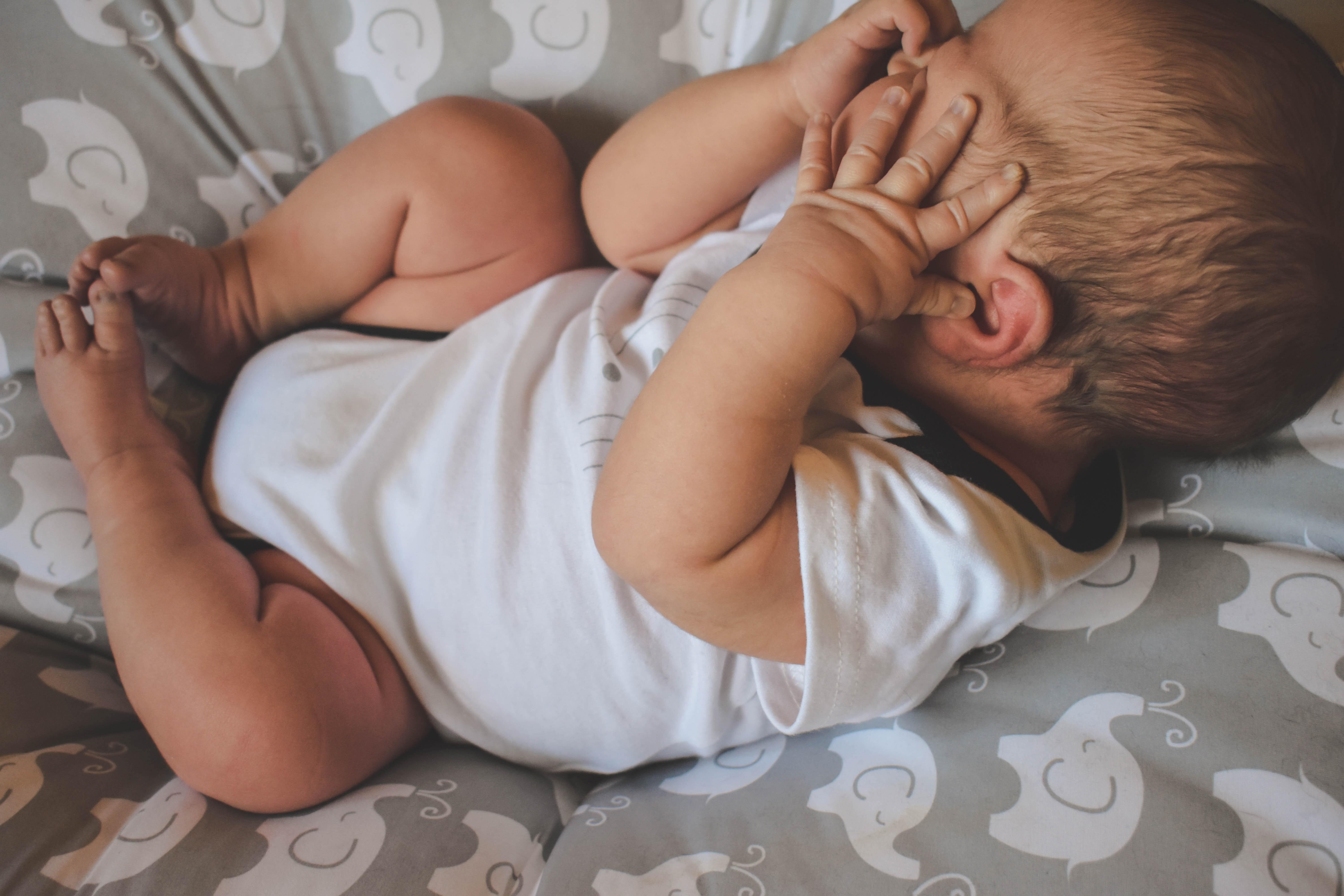 Pleurs du bébé : que faire ?