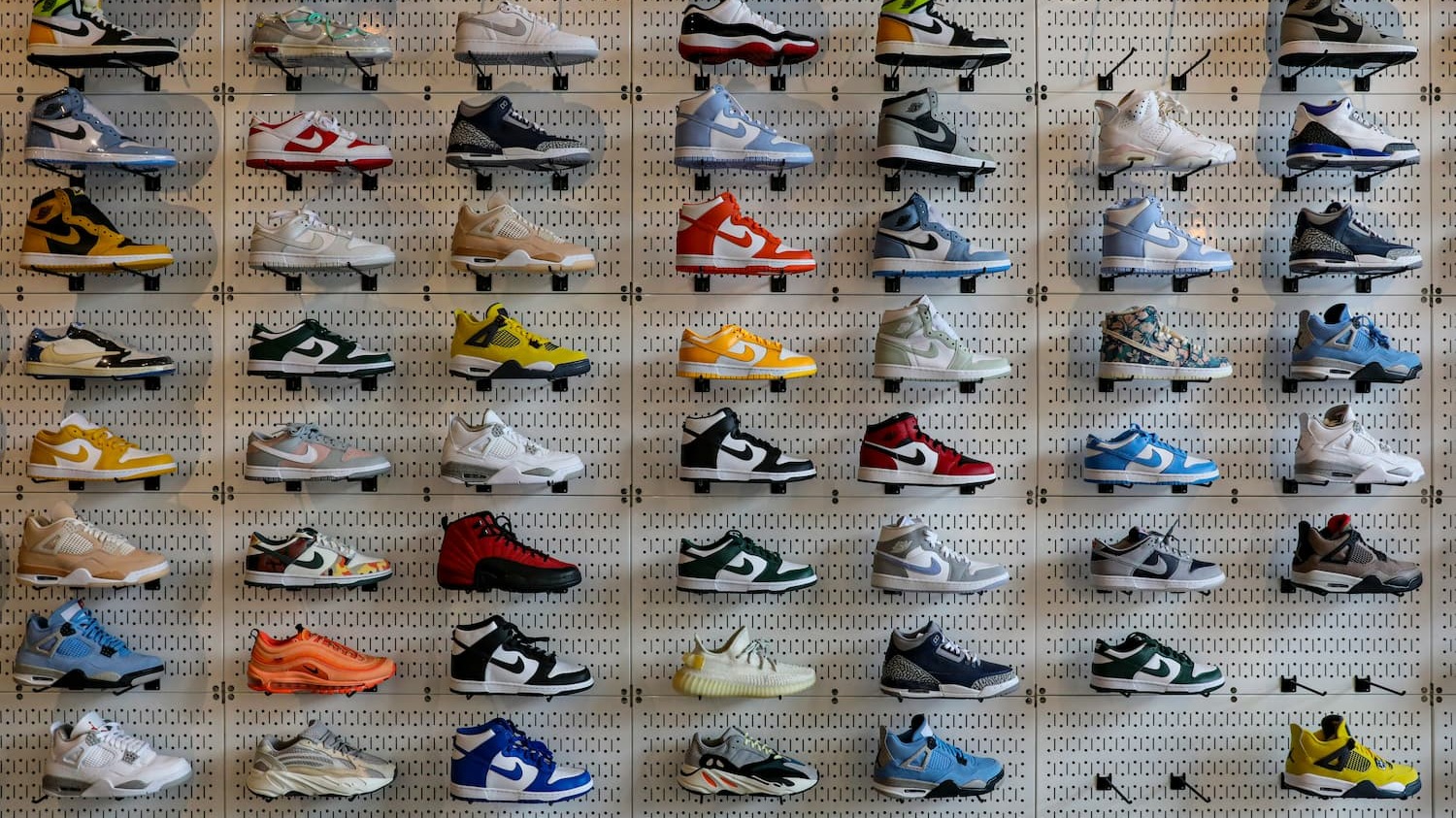 How to Buy at Foot Locker from Mexico: Step-by-Step Guide