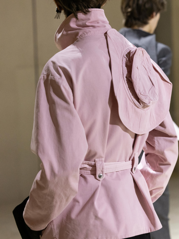 milan-fashion-week-exhibition-january-2026-03-09