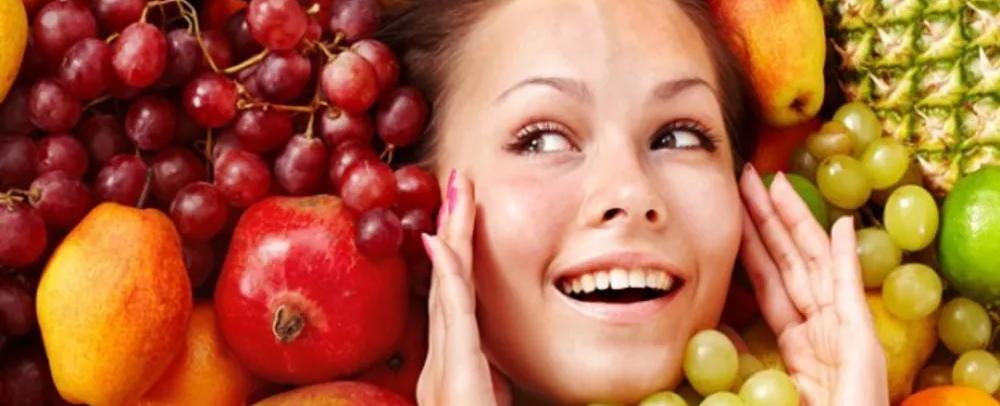 أطعمة تسرّع في "تعافي الجسم" من حروق الشمس.. ما هي؟