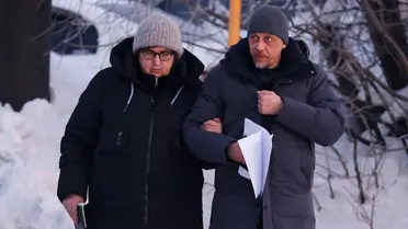 والدة نافالني تبحث عن جثته و...اعتقالات بالمئات