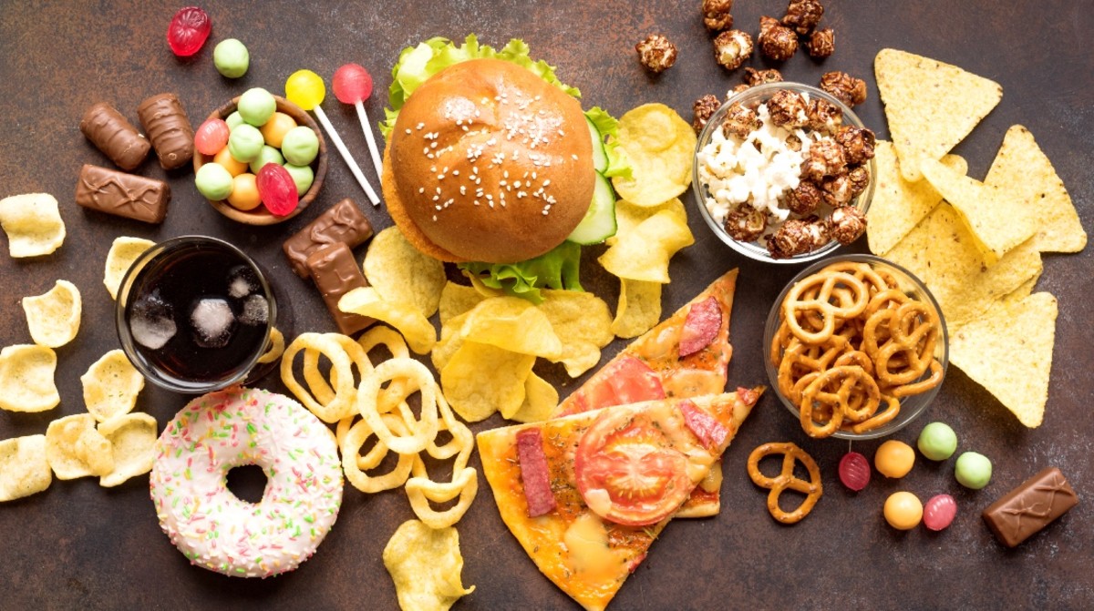 دراسة مثيرة للقلق.. ٧٥٪ من الأطعمة الرائجة غير صحية