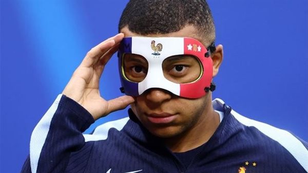  بعد تعرّضه لكسر في الأنف.. الصورة الأولى لـ مبابي بالقناع