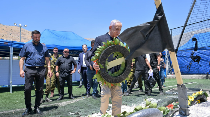 نتنياهو يتحدث عن النصر مع "جنرالات الشمال" ويقول لماكرون: إجراءات ضد حزب الله فرصة لتغيير الواقع في لبنان