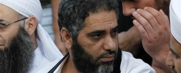 لإنهاء ملفه القضائي... فضل شاكر يسلّم نفسه لاستخبارات الجيش